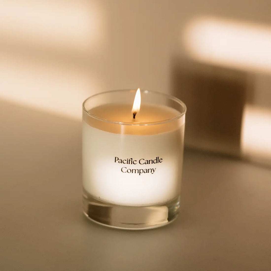 The Scents of Autumn: Choosing the Perfect Fall Candle for Your Home